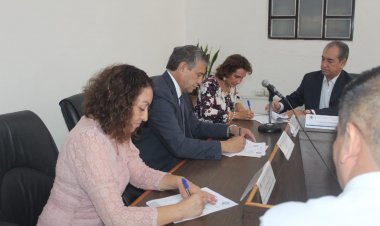 Firma Cuernavaca convenio con instituciones para aprendizaje de servidores públicos