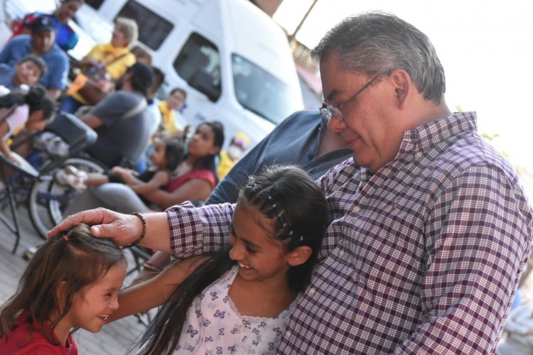 Encabeza edil Rafael Reyes, celebración  para la infancia en situación vulnerable