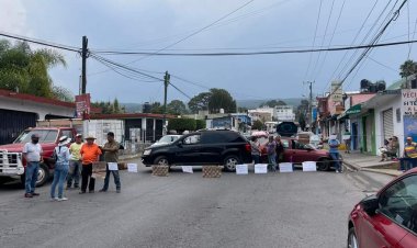 Vecinos de Loma Bonita cerraron ayer avenida por la desatención de SAPAC