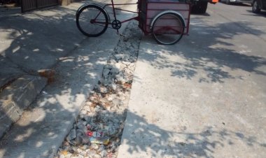 Denuncian en Cuautla a una empresa que destroza calles