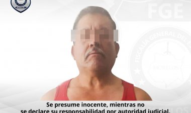 Supuestamente, amenazó de muerte con arma a su pareja