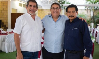 Se reúne Víctor Mercado con agremiados  del Sindicato Nacional de los Trabajadores de la Sría. de Salud.