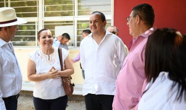 Dio respuesta el gobernador a peticiones de los docentes y estudiantes de Cuautla