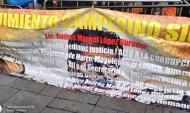 Vuelven a tomar la autopista Siglo XXI: campesinos exigen pago de sus tierras