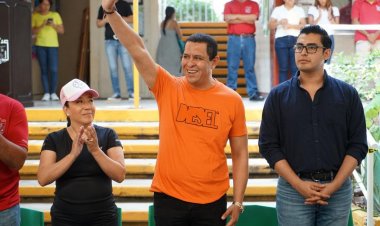 J. Ángel Flores dio el banderazo al Rally Azteca Vive sin Drogas