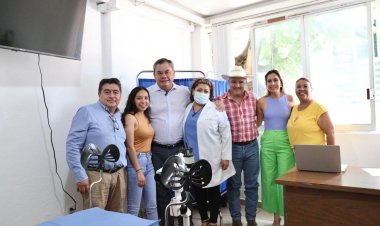 Inaugura alcalde de Jiutepec, Rafael Reyes, consultorio de salud femenina