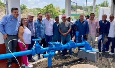 Entrega el alcalde de Jiutepec, Rafael  Reyes, rehabilitación del pozo de agua