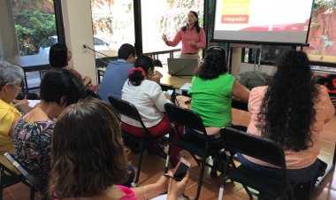 Capacitan a maestros en temas de salud sexual y reproductiva