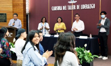Concluyen el cuarto curso  taller de liderazgo en la UAEM