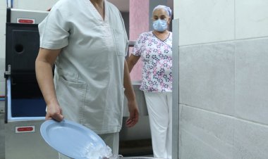 Hidratación con agua natural previene daños a la salud por ola de calor: Issste