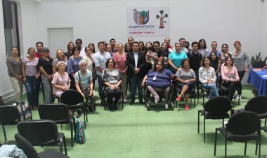 Imparten lengua de señas  mexicanas en Cuernavaca