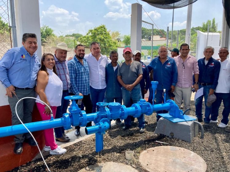 Entrega el alcalde de Jiutepec, Rafael  Reyes, rehabilitación del pozo de agua