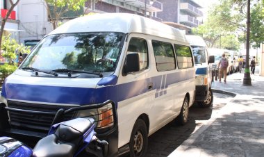 Transportistas protestan en Cuernavaca por competencia ilegal