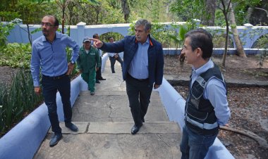 Revisa alcalde de Cuernavaca, trabajos de remodelación del parque Porfirio Díaz