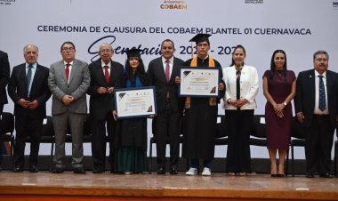 Volvió a exhortar el gobernador a los jóvenes a luchar por sus metas