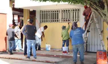 Rafael Reyes encabezó jornada de pintura en secundaria de Jiutepec