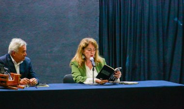 Presentó Margarita González Saravia su libro, ¨El Pacto¨