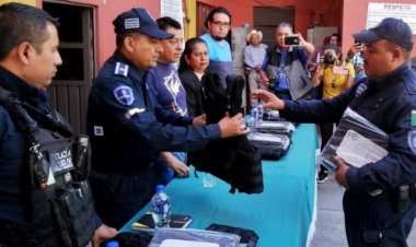 Ciudadanos Uniformados critica falta de armamento a polis y chalecos inservibles