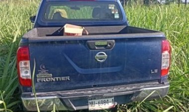 Dejaron abandonada en Cuautla una camioneta Nissan hurtada
