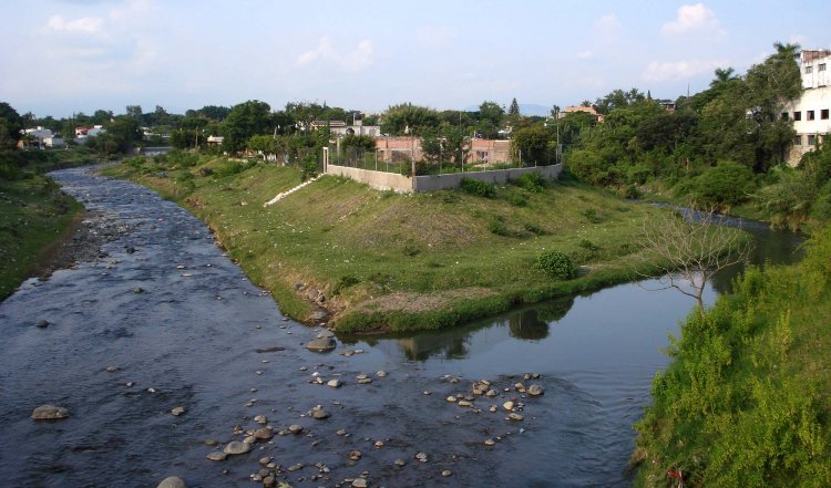 Advierten por muchos que viven  en zona de riesgo del río Cuautla