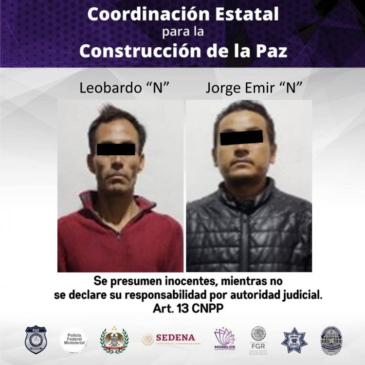Estos dos cayeron en Xochtepec acusados de traer moto robada