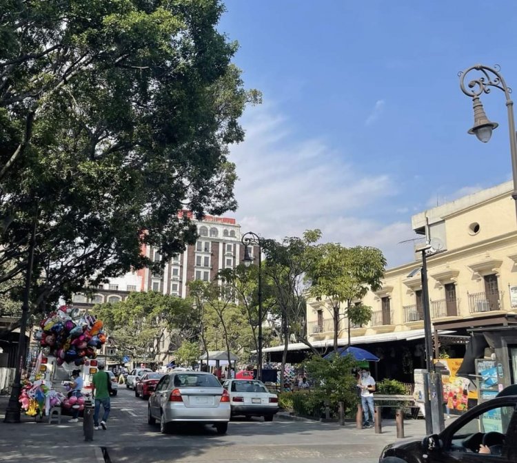 El flujo de visitantes este viernes a Cuernavaca se evidenció promisorio