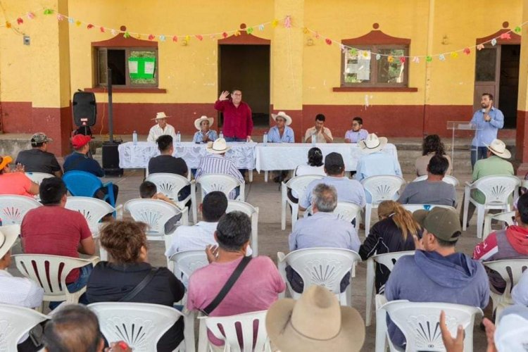 Campesinos de Tlayacapan y Víctor Mercado   acuerdan trabajar en producción de nopal