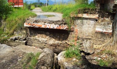 Llaman cañeros a reparar ya el puente de Xochimilcatzingo