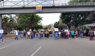 Acarreados a quienes no pagaron  protestaron contra Lucía Meza