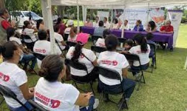 Van en contra de la discriminación y desigualdad de mujeres en Ayala