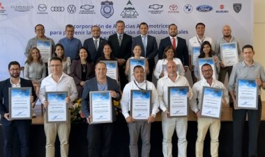 Firma FGE convenio con agencias automotrices