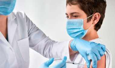 Están por caducar vacunas covid-19 para niños; piden llevarlos a inmunizar