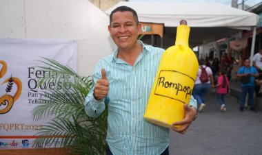 Reafirma Juan Ángel Flores compromiso con la economía local