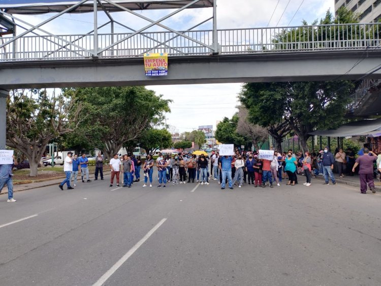 Protestan contra Lucía Meza supuestos acarreados sin pago