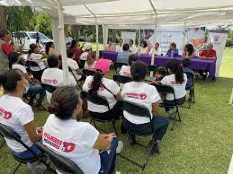 Van en contra de la discriminación y desigualdad de mujeres en Ayala