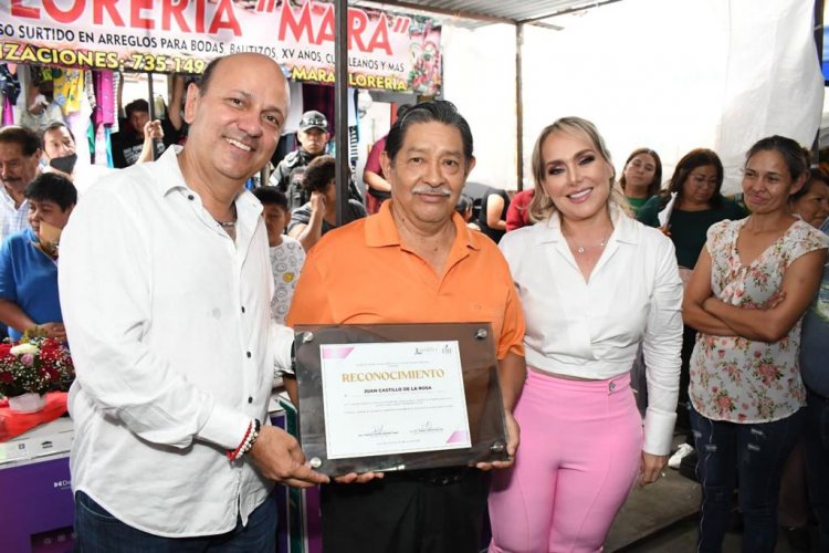 Recorrieron Araceli García Garnica y Rodrigo Arredondo mercados de Cuautla