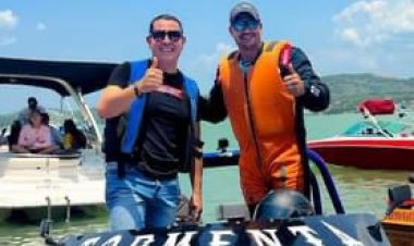 Apoya Juan Ángel Flores Bustamante a deportistas