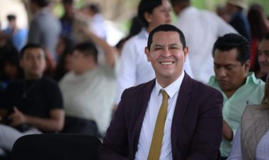 Llama Juan Ángel Flores a la unidad a morenistas