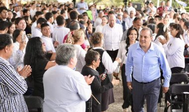 El gobernador sigue analizando  si solicitará licencia a su cargo
