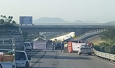 En Chipitlán, exigen pago a la SICT por invasión de terrenos