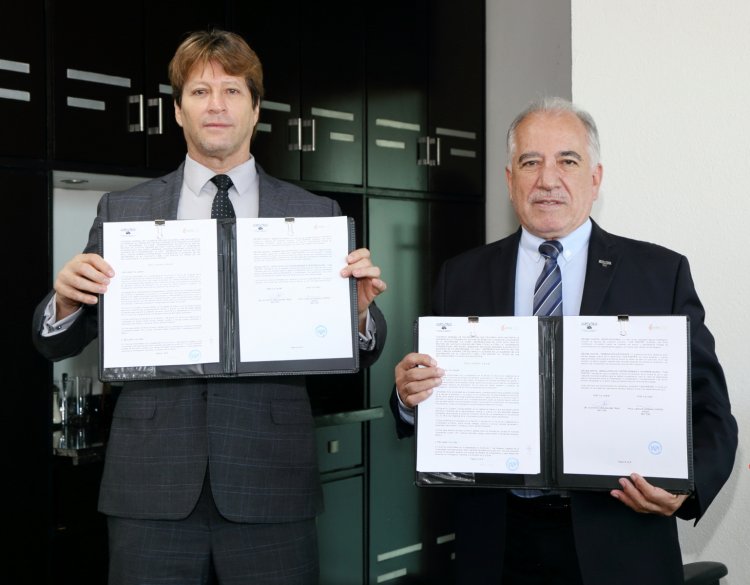 Signan convenio la UAEM y universidad de Costa Rica
