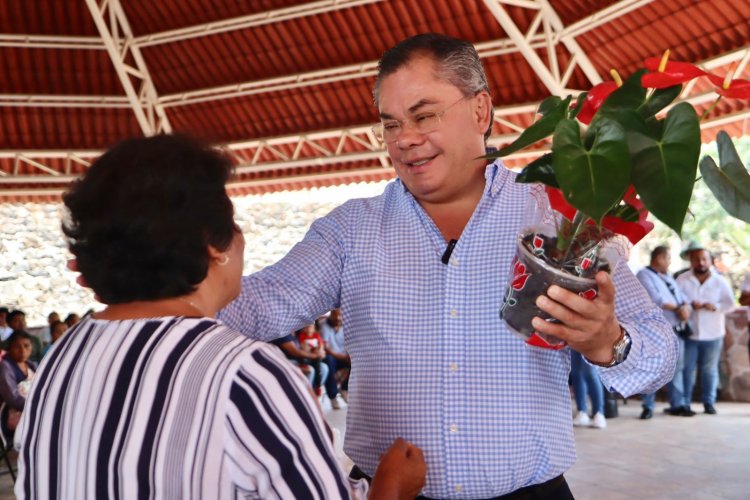 Apoyo importante a 160 viveristas de Jiutepec del gobierno de Rafael Reyes