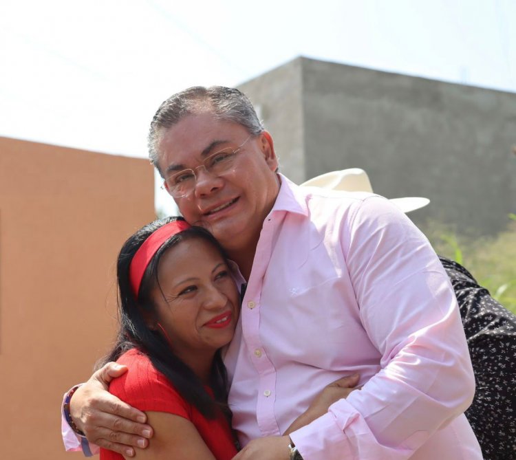 Entregan viviendas a familias damnificadas en Jiutepec