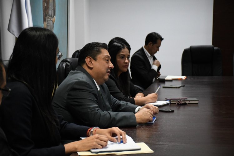 Tuvo fiscal Uriel Carmona reunión con mandos; pidió elevar atención social
