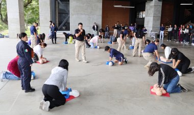 Capacitan a estudiantes de la Escuela de Turismo en reanimación cardiopulmonar