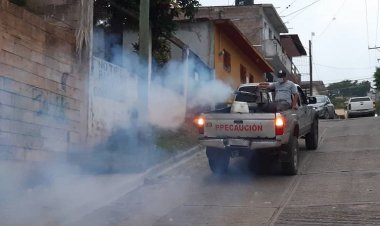 En Cuautla realizan intensa fumigación contra el mosco transmisor del dengue