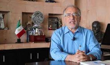 Prepara Gustavo Urquiza la  vía a sucesión en la rectoría