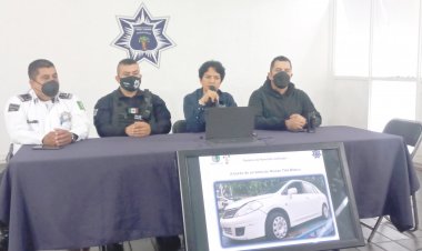 Detectan asaltos en Cuernavaca de individuos en Nissan Tiida blanco