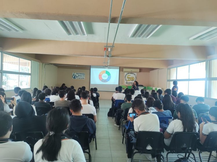 Preparatoria de la UAEM en Tlaltizapán impulsa nuevas tecnologías en alumnos