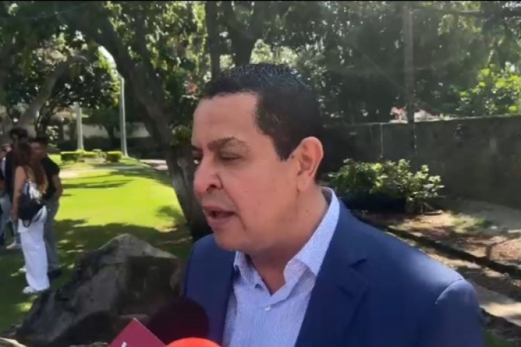 Ofrece Juan Ángel Flores que fortalecerá finanzas de UAEM